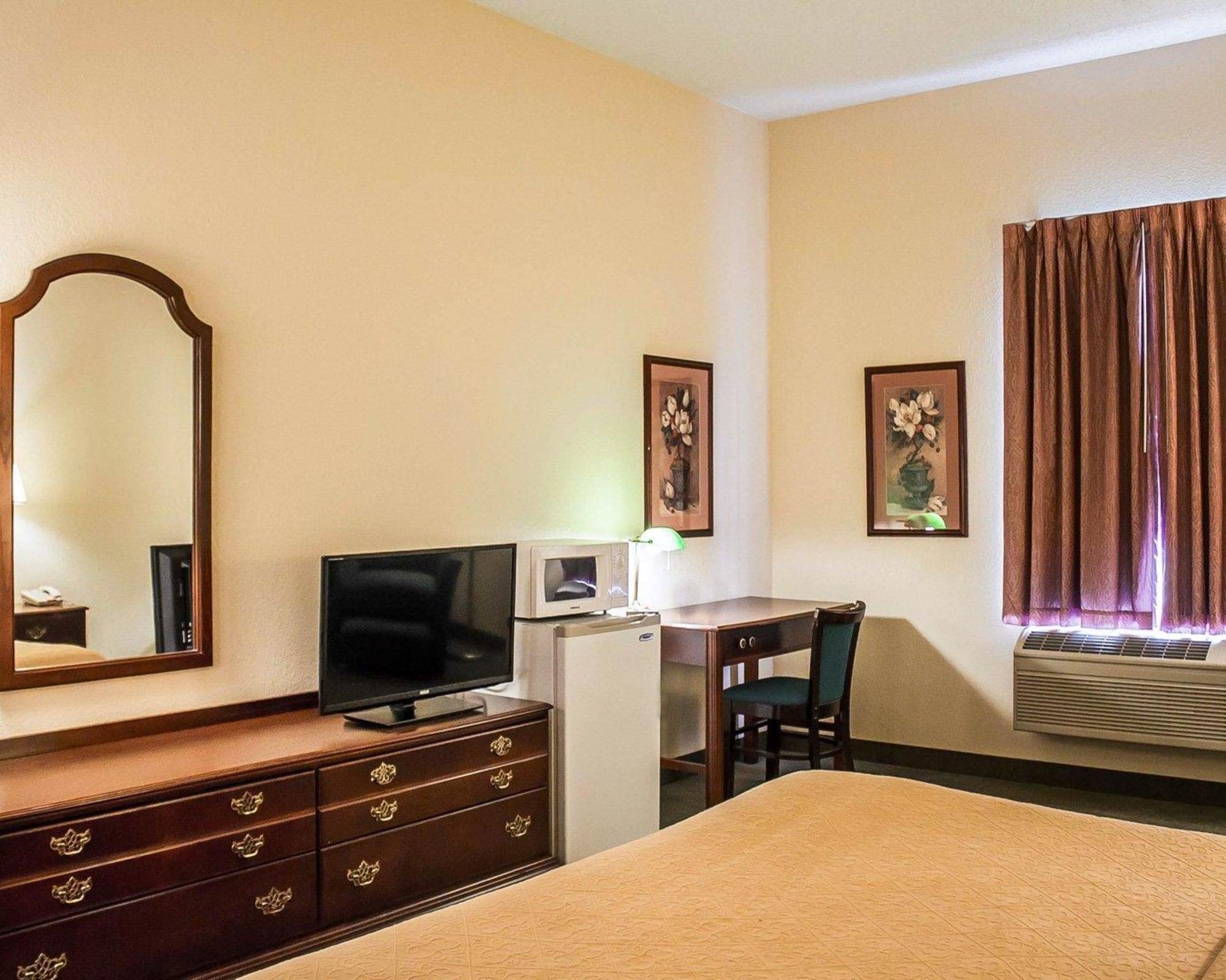 Quality Inn & Suites Bellville - Mansfield Eksteriør billede